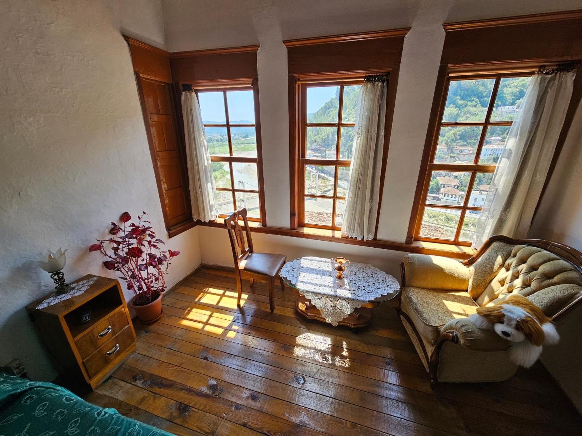 Guest House Panorama ベラト エクステリア 写真