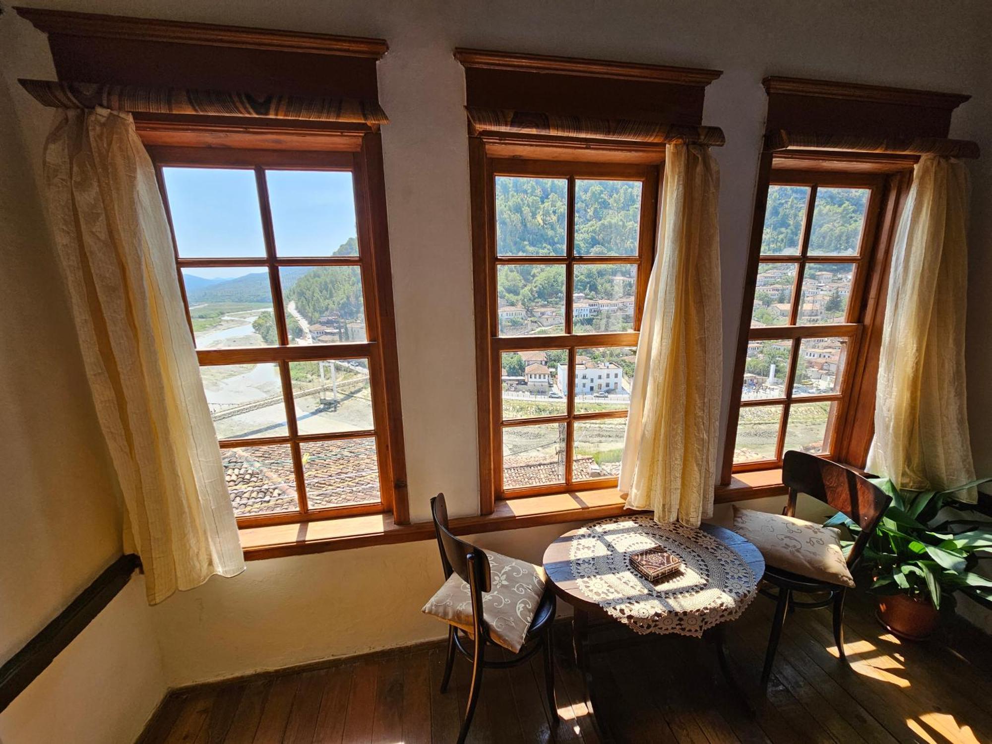 Guest House Panorama ベラト エクステリア 写真